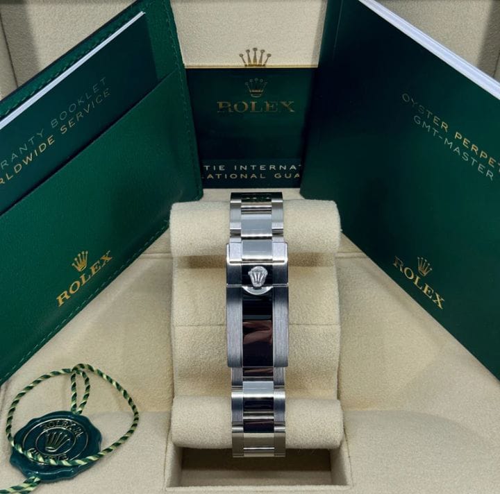 GMT- MASTER II BRUCE WAYNE OYSTER
