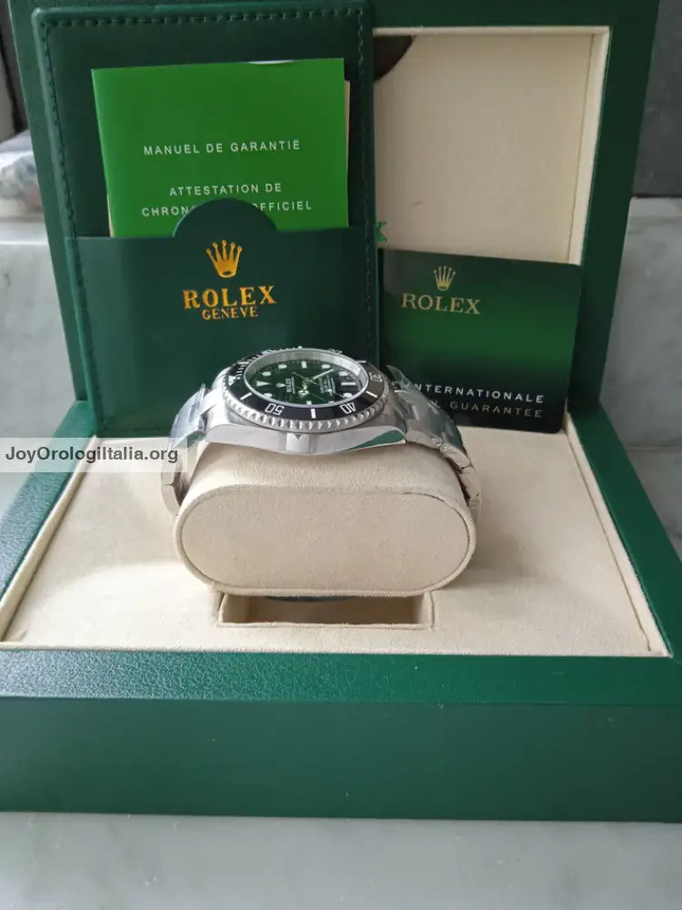 Submariner no date